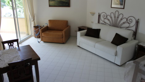 Santa Marinella for sale charming apartment on the water.