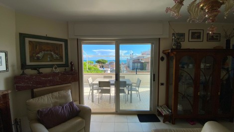 Santa Marinella – Attico centralissimo