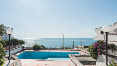 Santa Marinella – Villino fronte mare